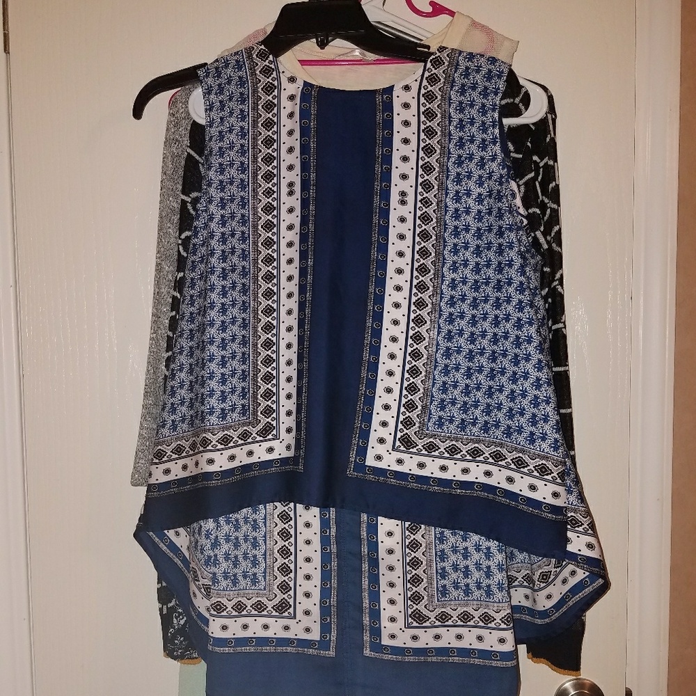 Fun2fun sleeveless top with peek-a-boo back detail
